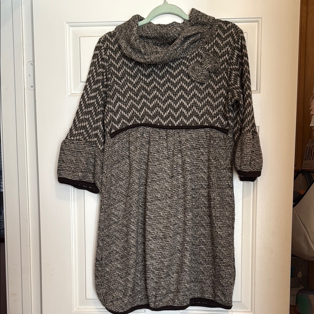 Gray Chevron Women's Sweater